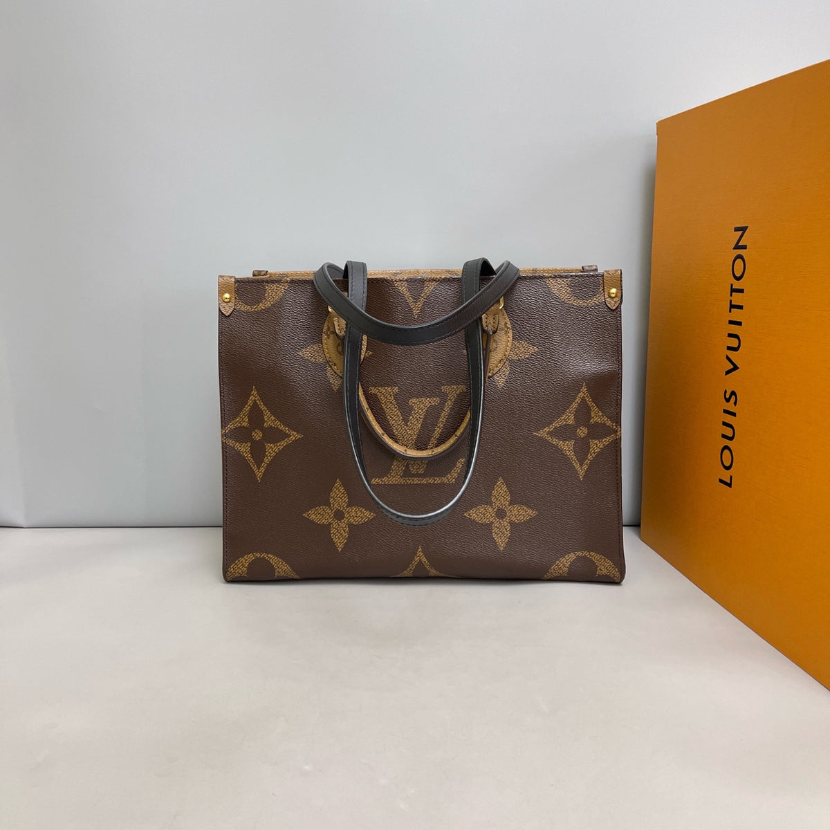 Louis Vuitton On-the-Go MM