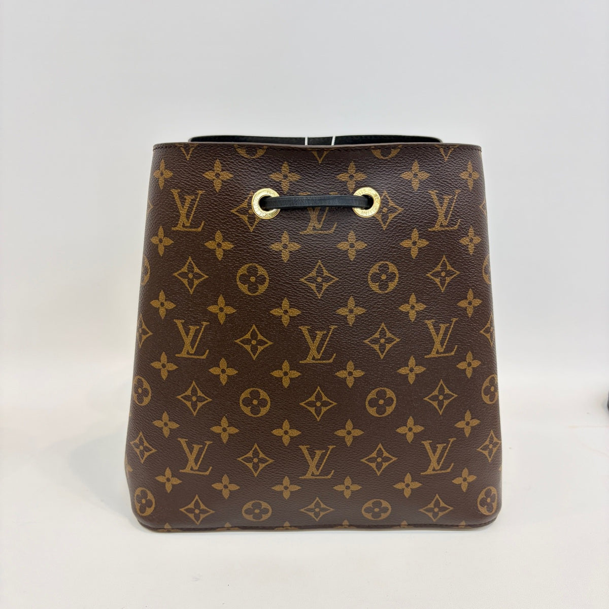Louis Vuitton NeoNoe MM Monogram Canvas Black