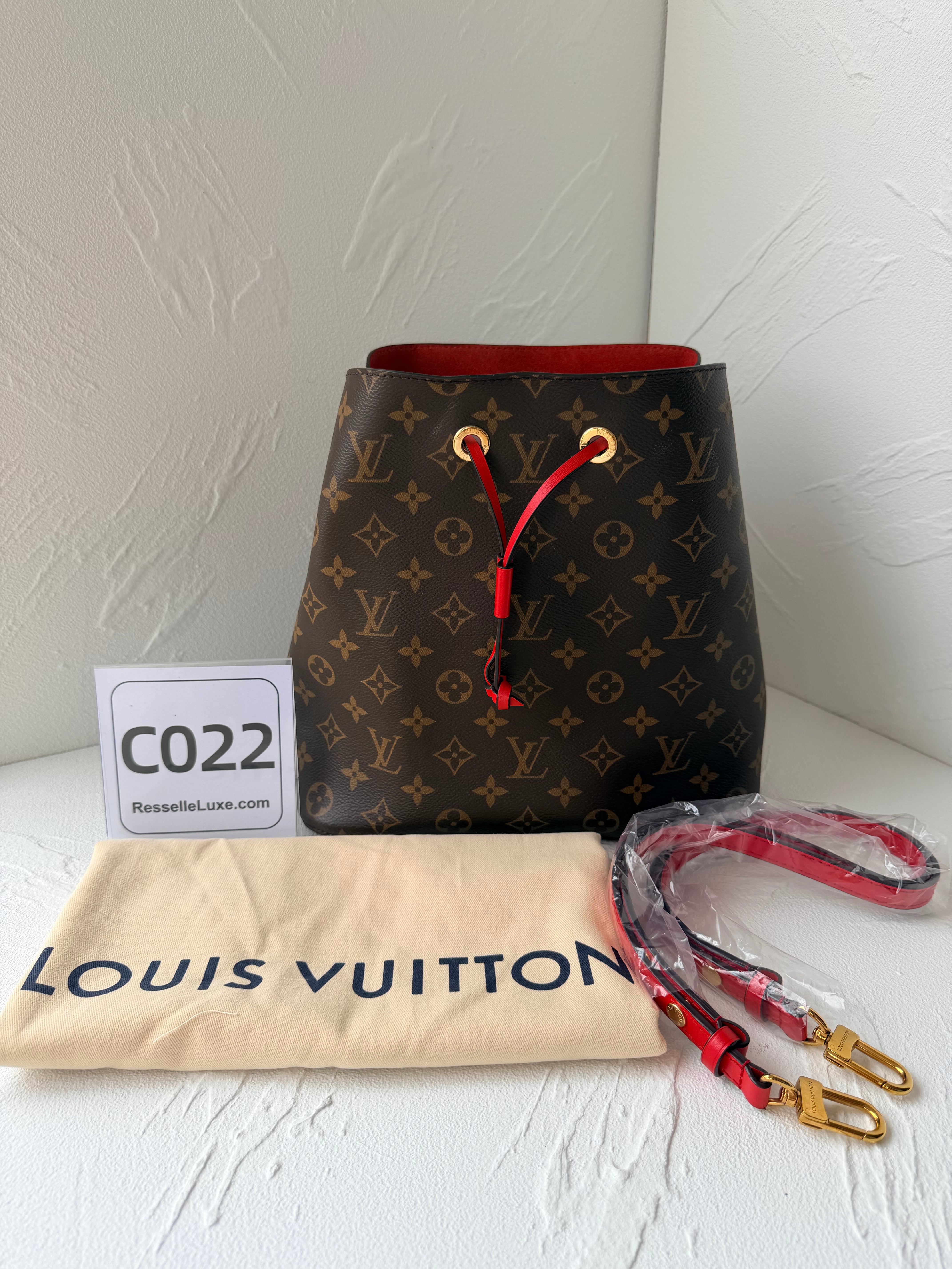 Louis Vuitton NéoNoé MM Bucket Bag