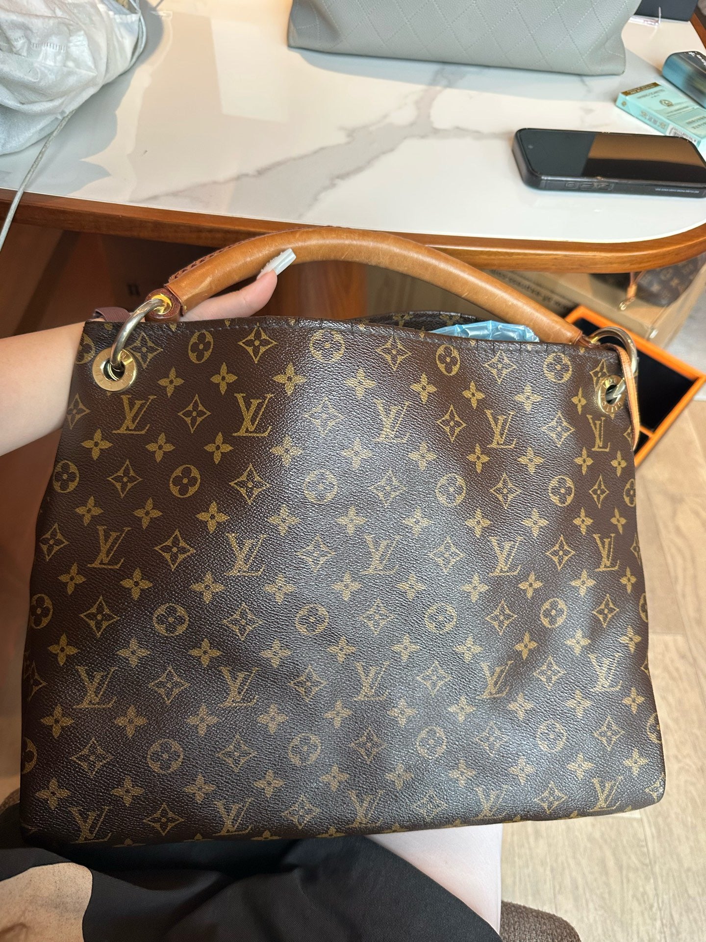 Louis Vuitton Monogram Artsy MM