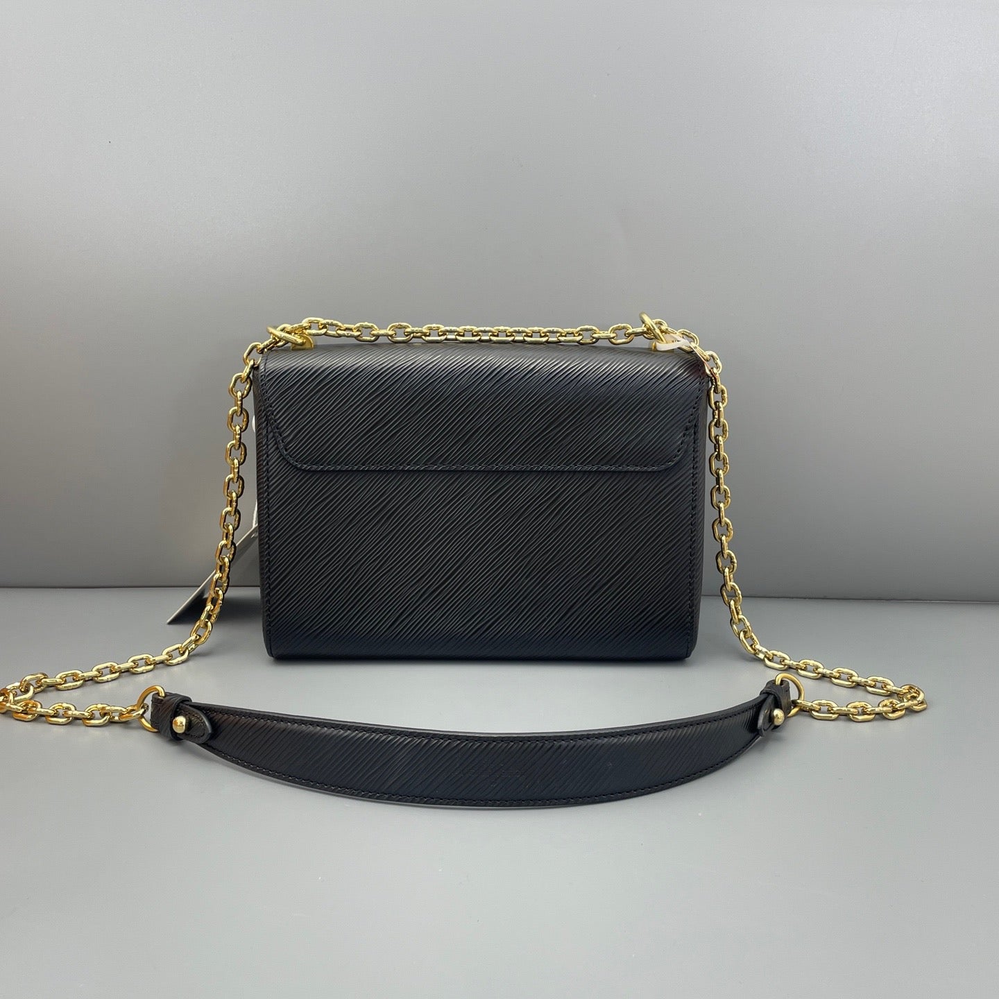 Louis Vuitton Twist MM Black