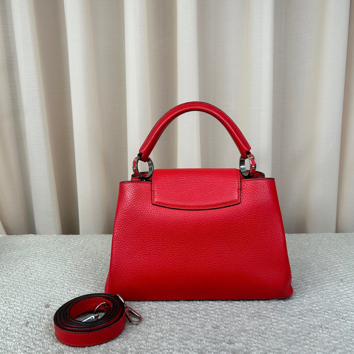 Louis Vuitton Capucines Handbag 26.5cm