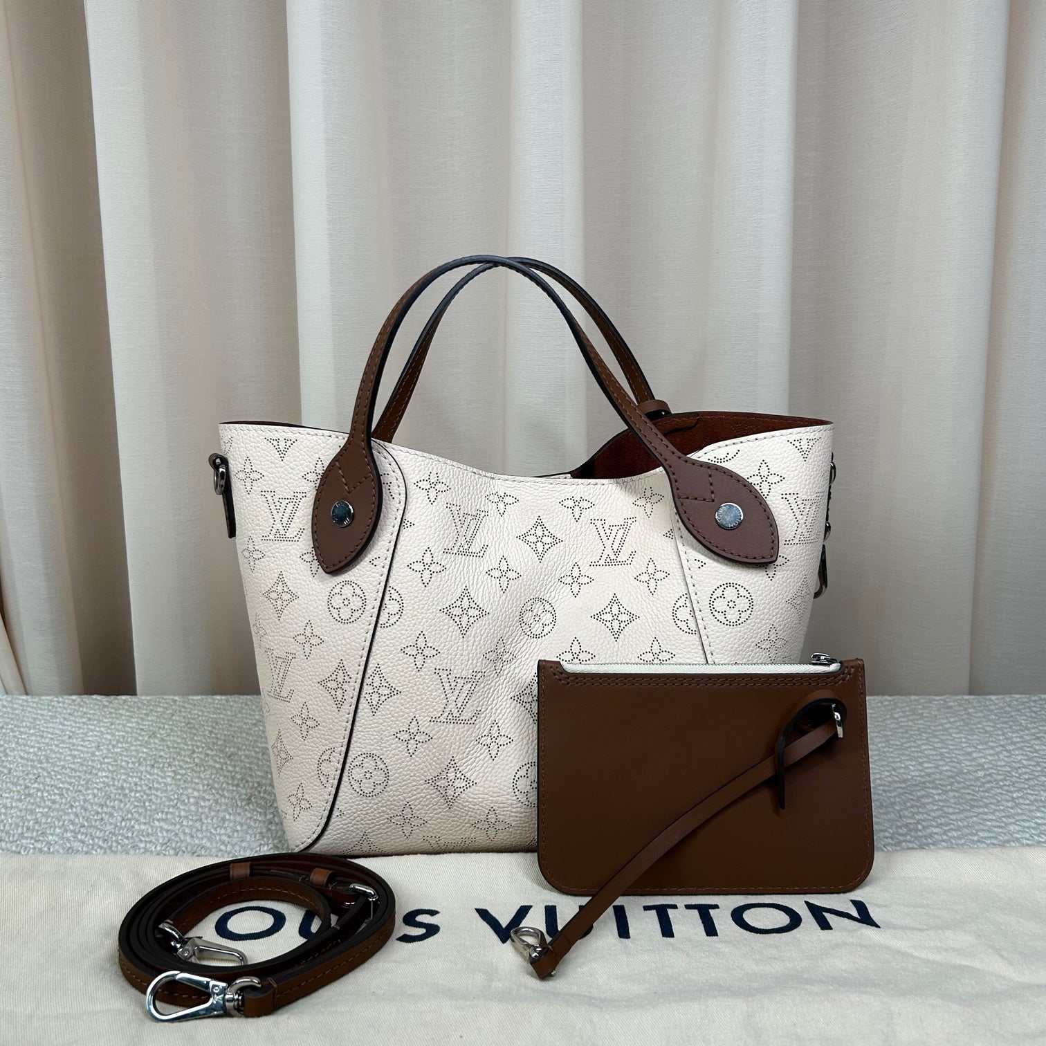 Louis Vuitton Hina Medium Beige Leather Mahina Bag