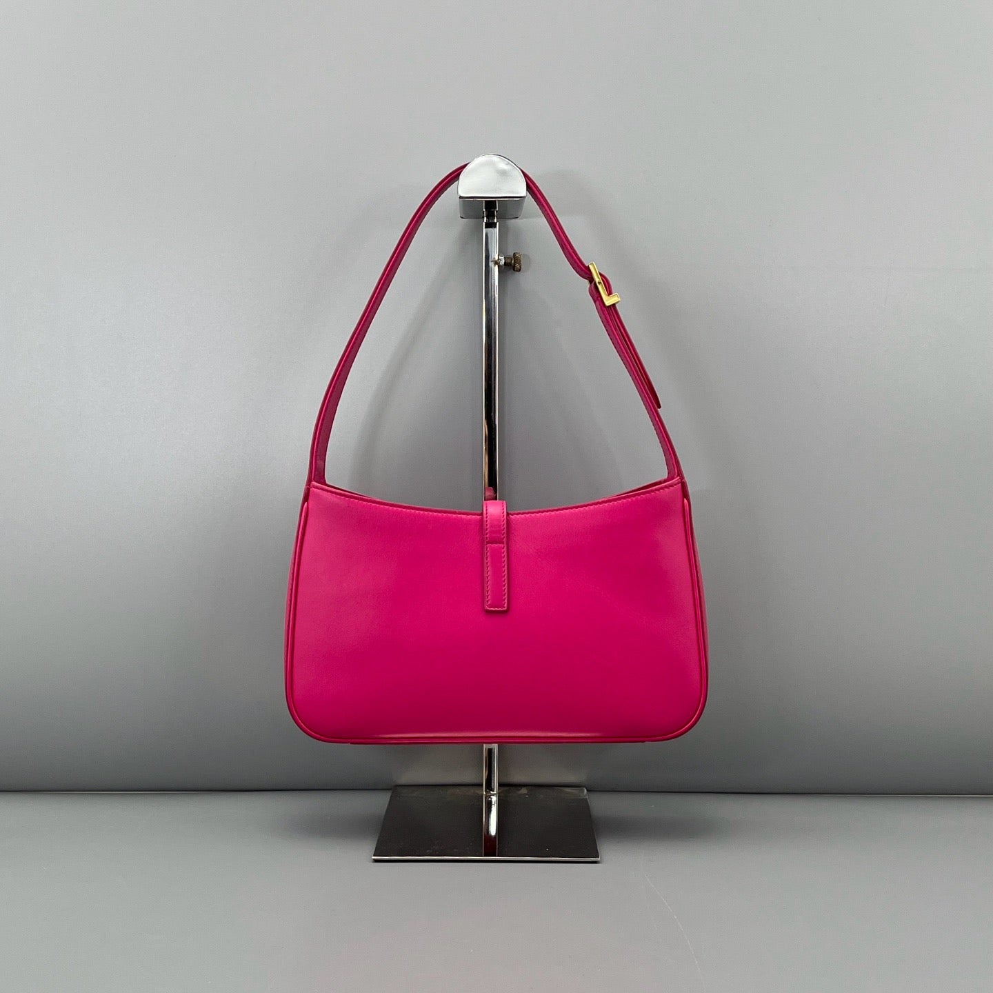 Saint Laurent Le 5 à 7 Pink