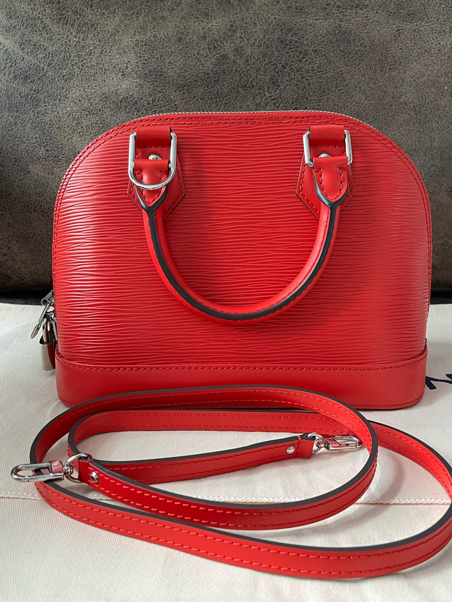 Louis Vuitton Alma BB Epi