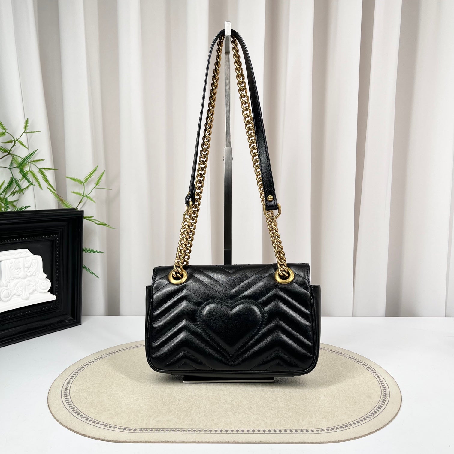 Gucci GG Marmont 22 Shoulder & Crossbody Bag