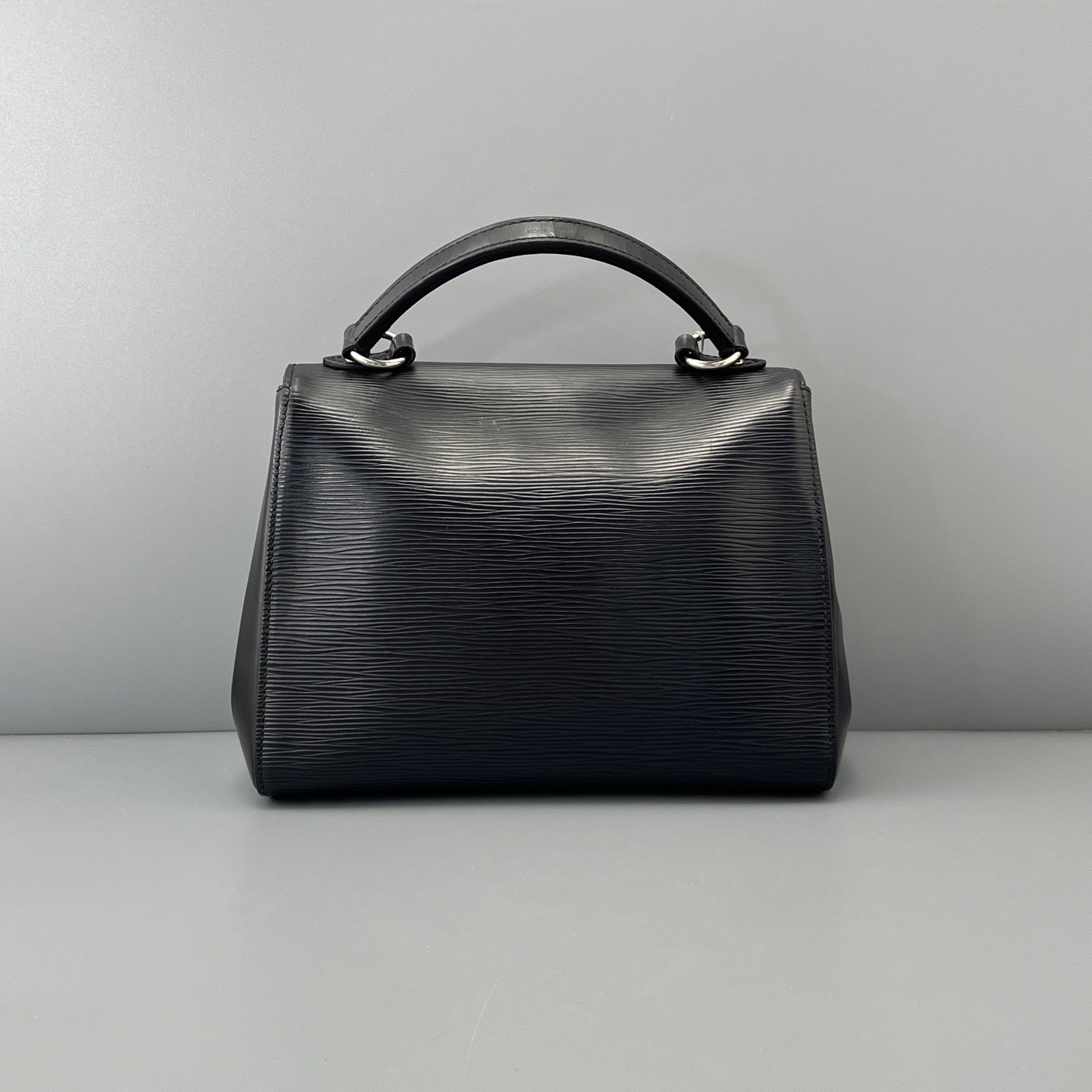 Louis Vuitton Cluny BB Black