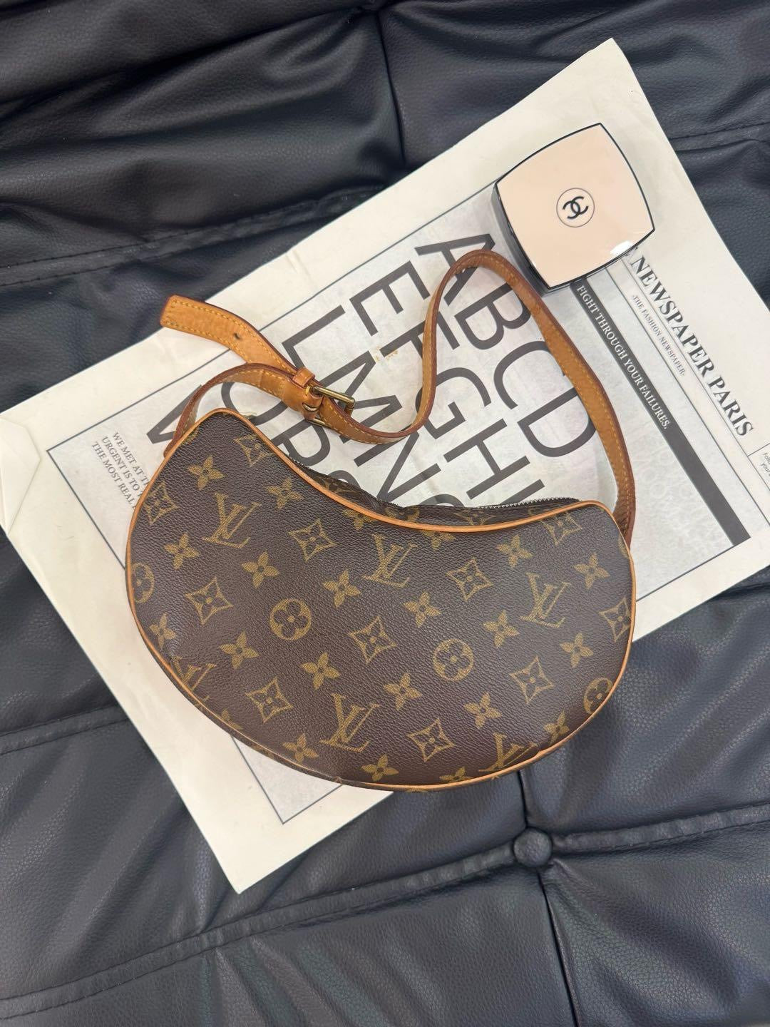 Louis Vuitton Croissant PM