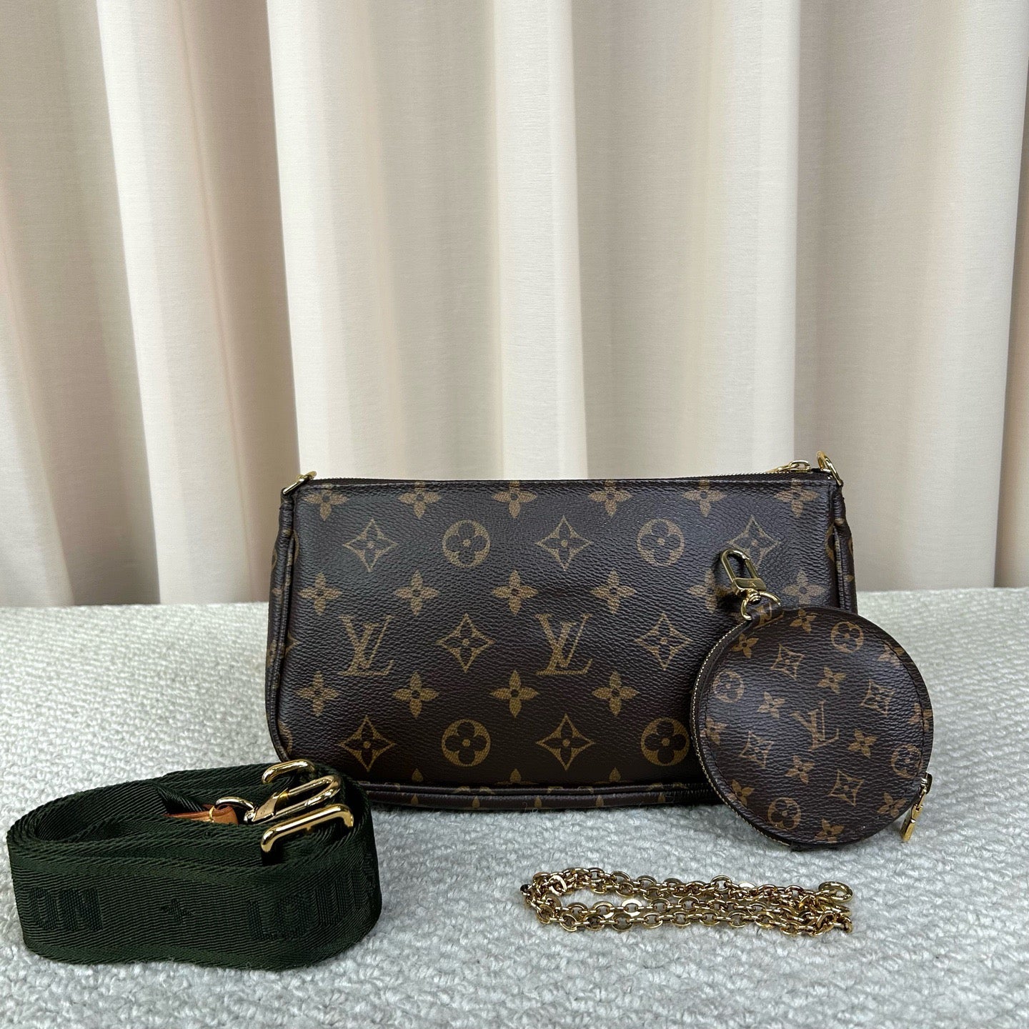 Louis Vuitton Multi Pochette Accessoires Monogram Canvas