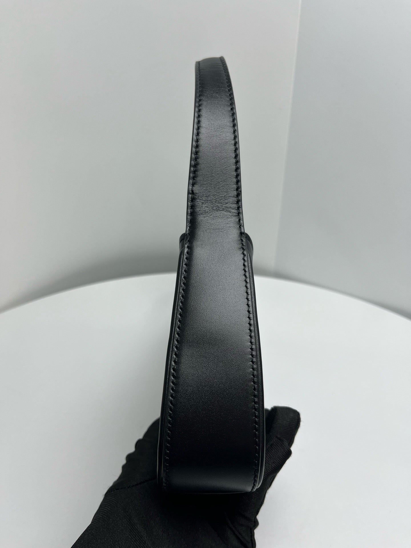 SAINT LAURENT Black Smooth Leather Le 5 à 7 Mini