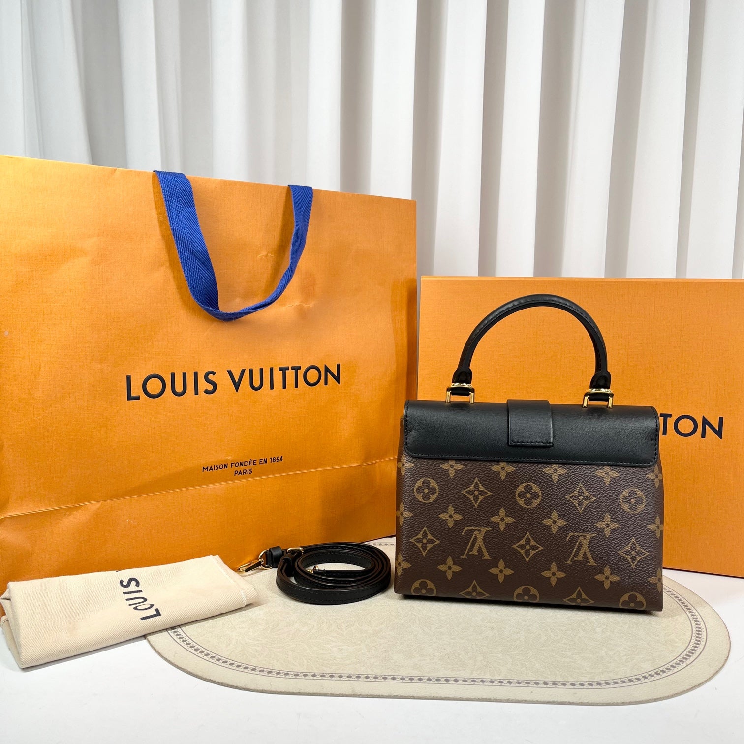 LOUIS VUITTON Locky BB