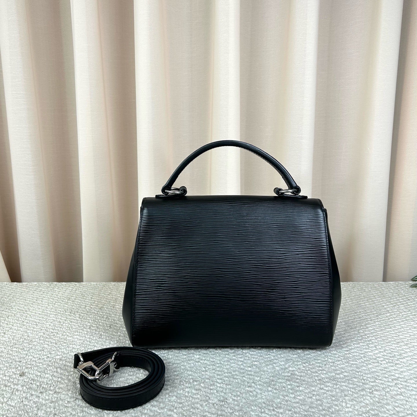 Louis Vuitton Cluny BB Black Epi Leather