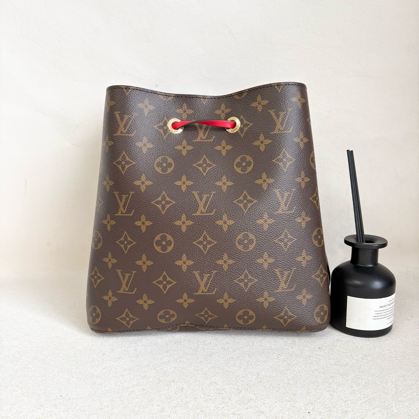 Louis Vuitton NeoNoe MM