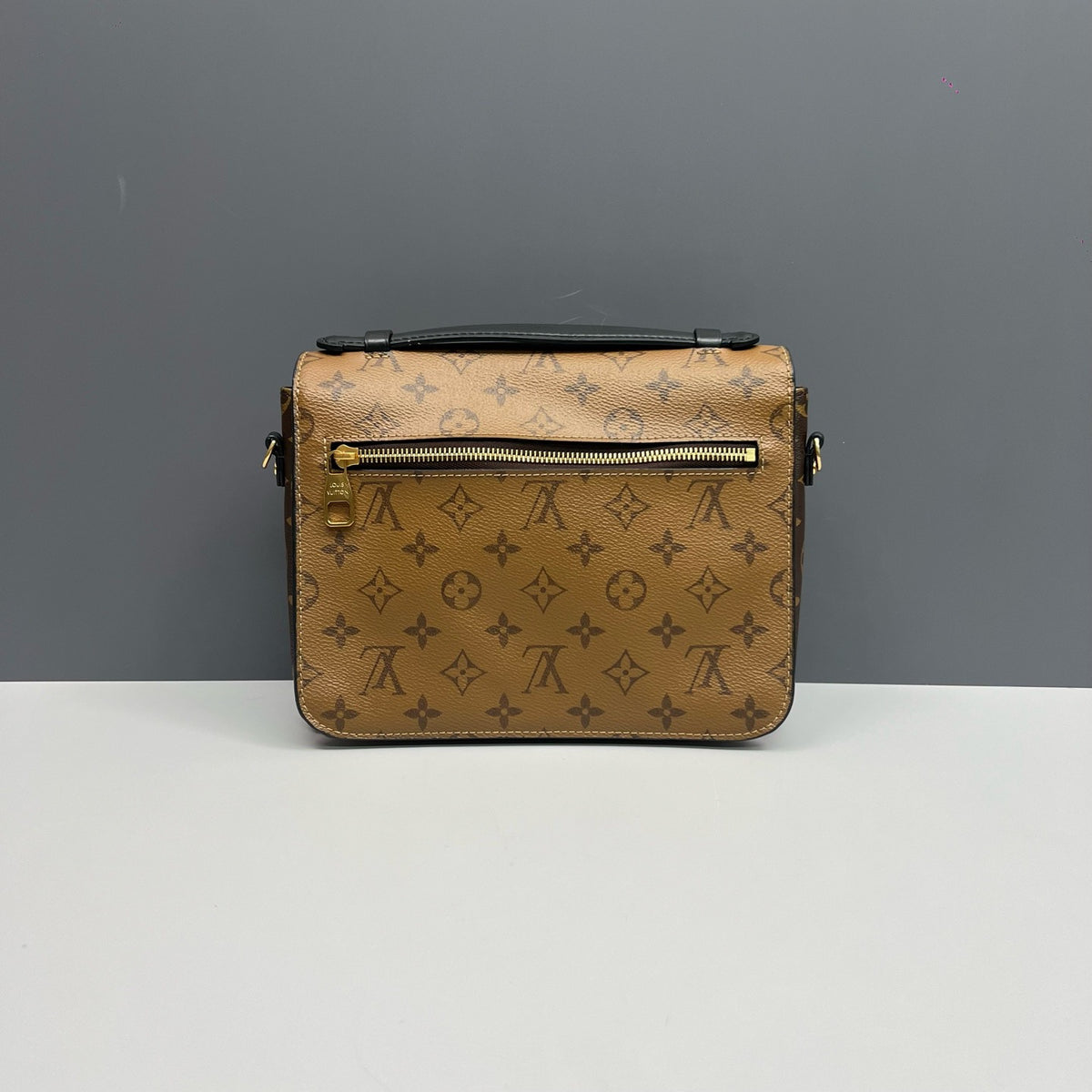 Louis Vuitton Pochette Metis