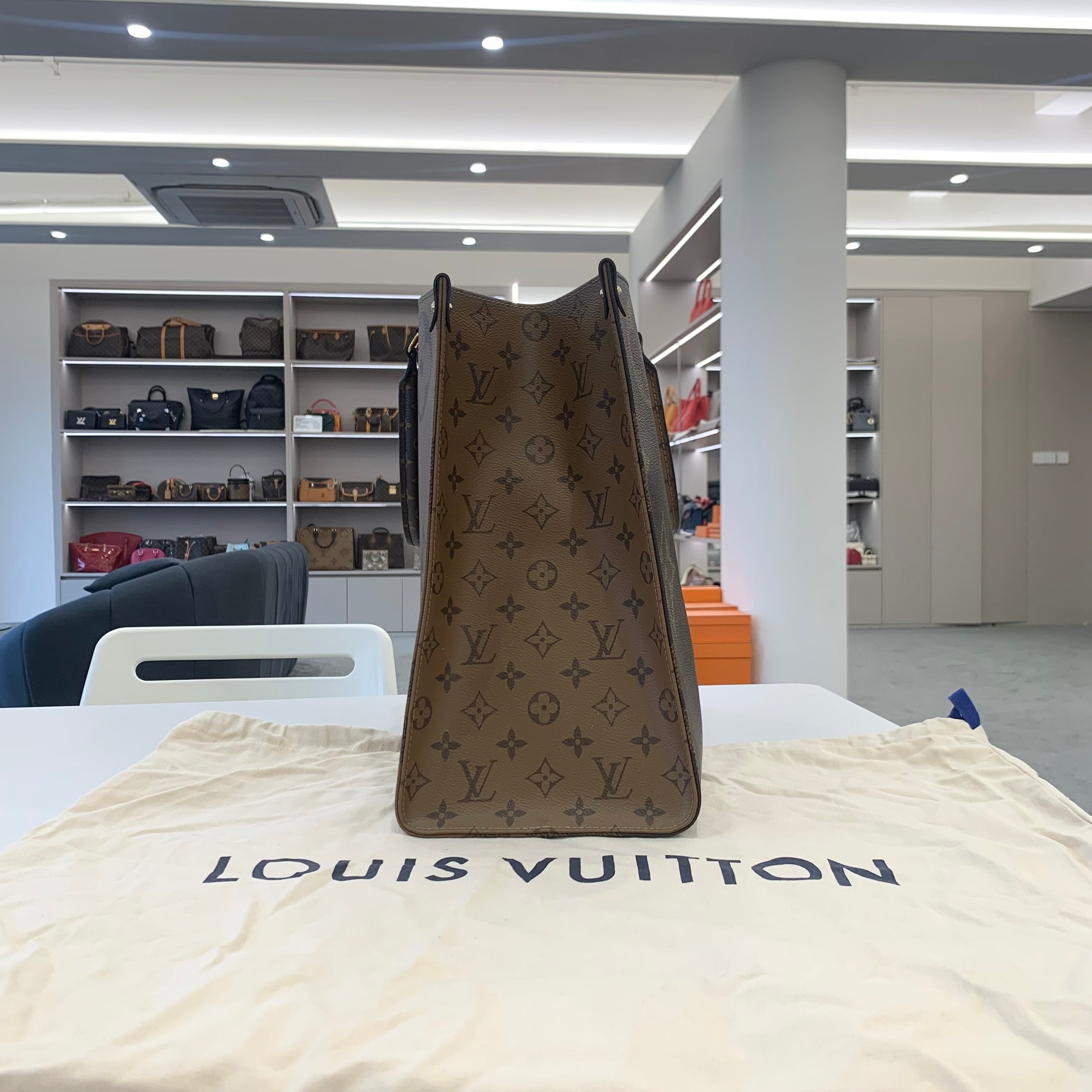 Louis Vuitton Onthego GM Monogram Reverse Tote Bag
