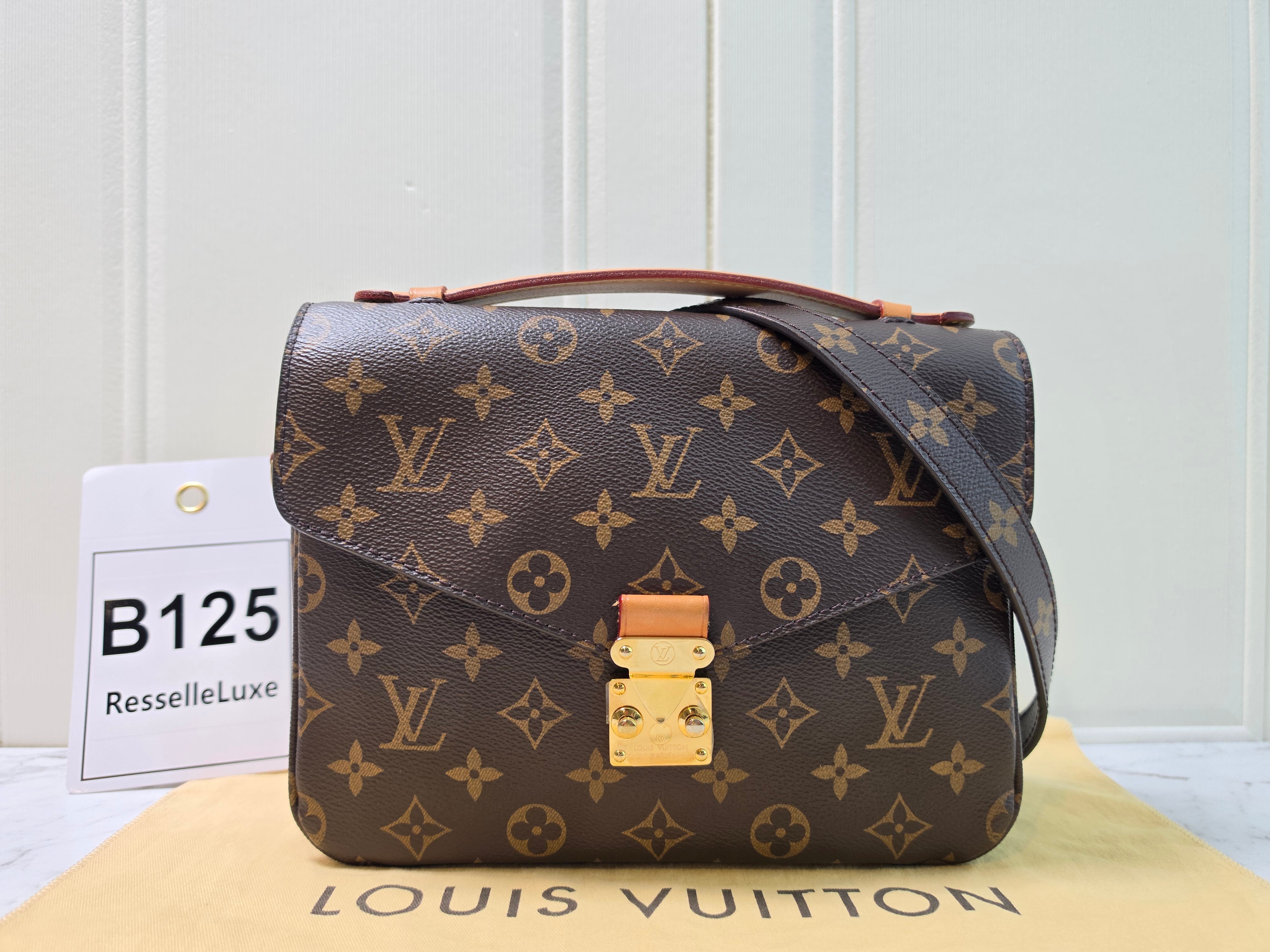 Louis Vuitton Pochette Métis Monogram