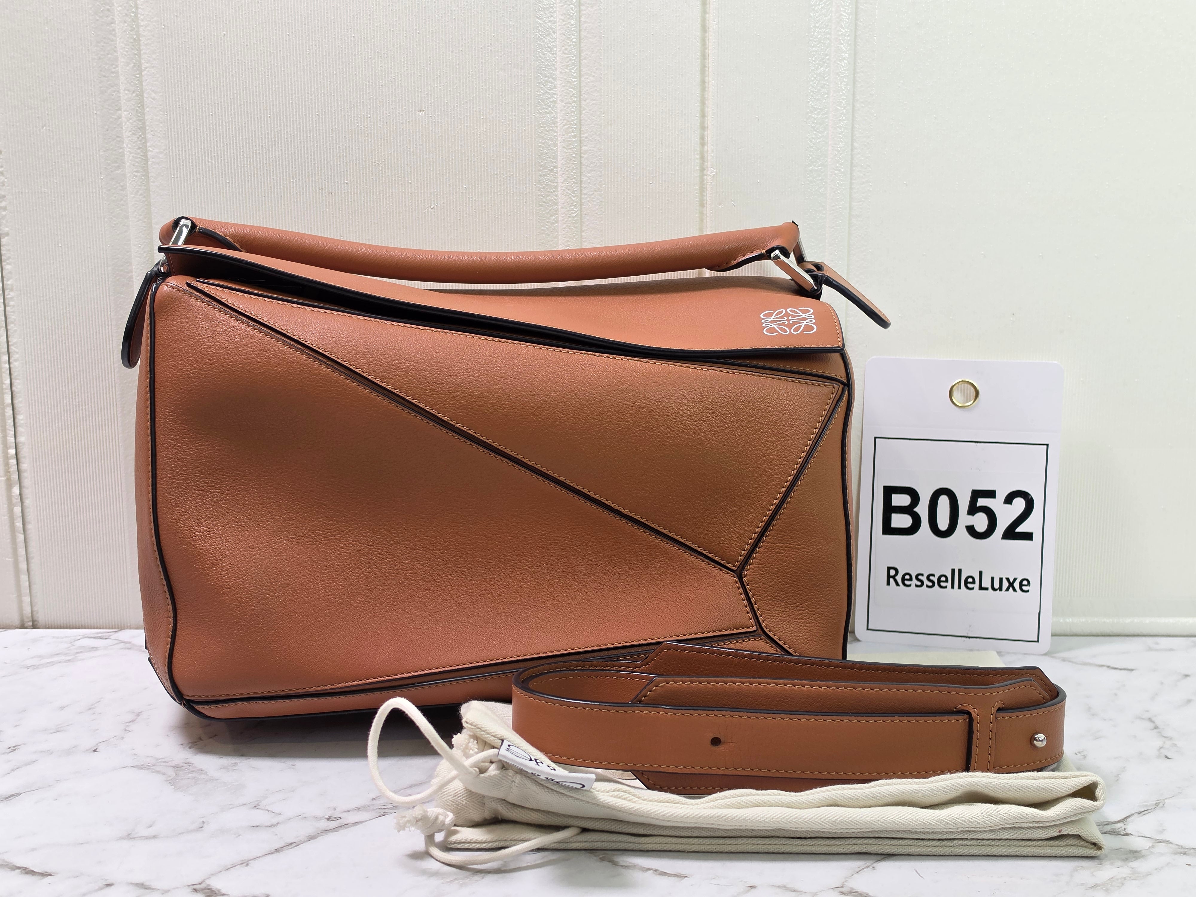 Loewe Puzzle Medium Tan