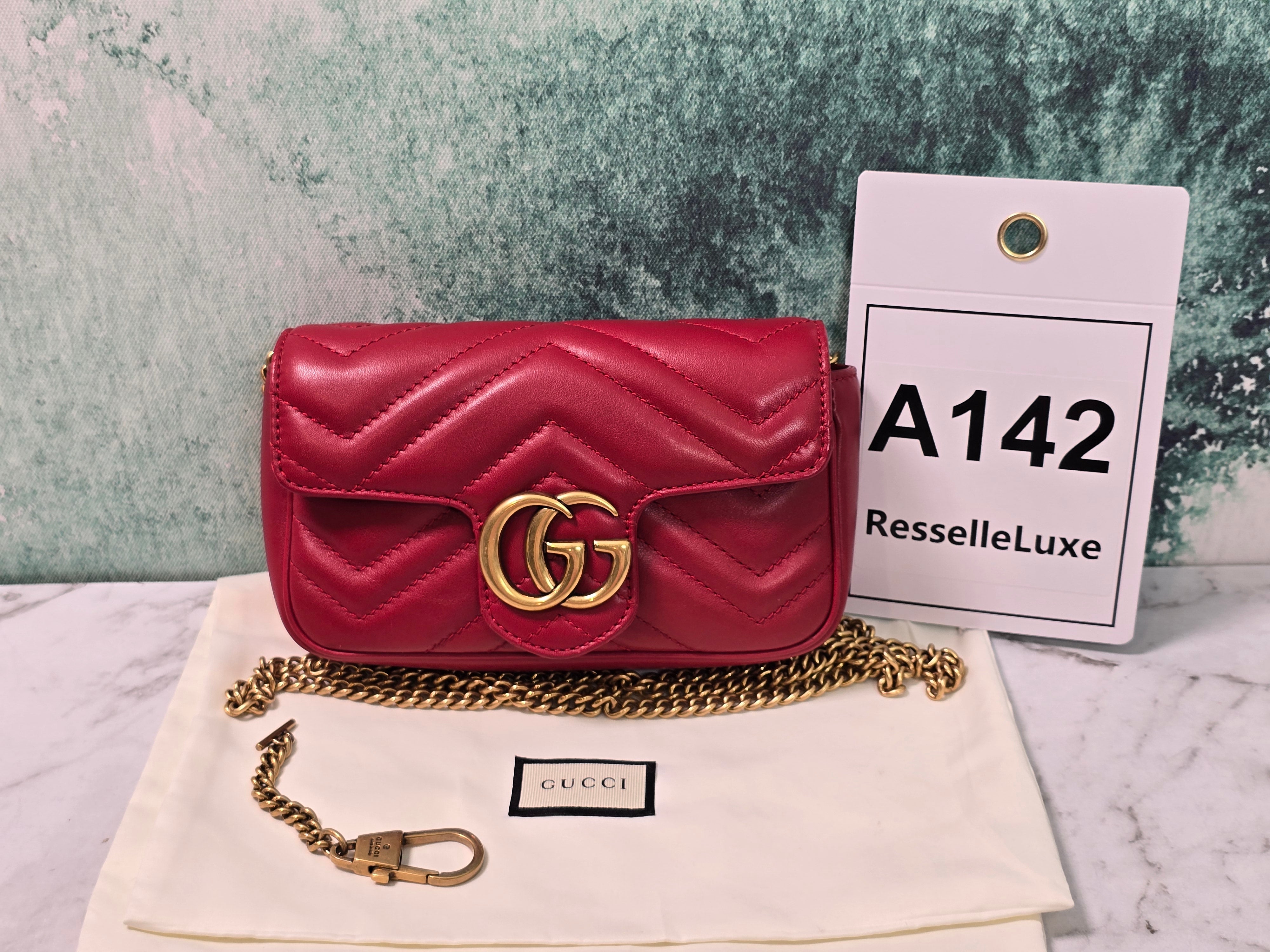 Gucci GG Marmont Flap Super Mini