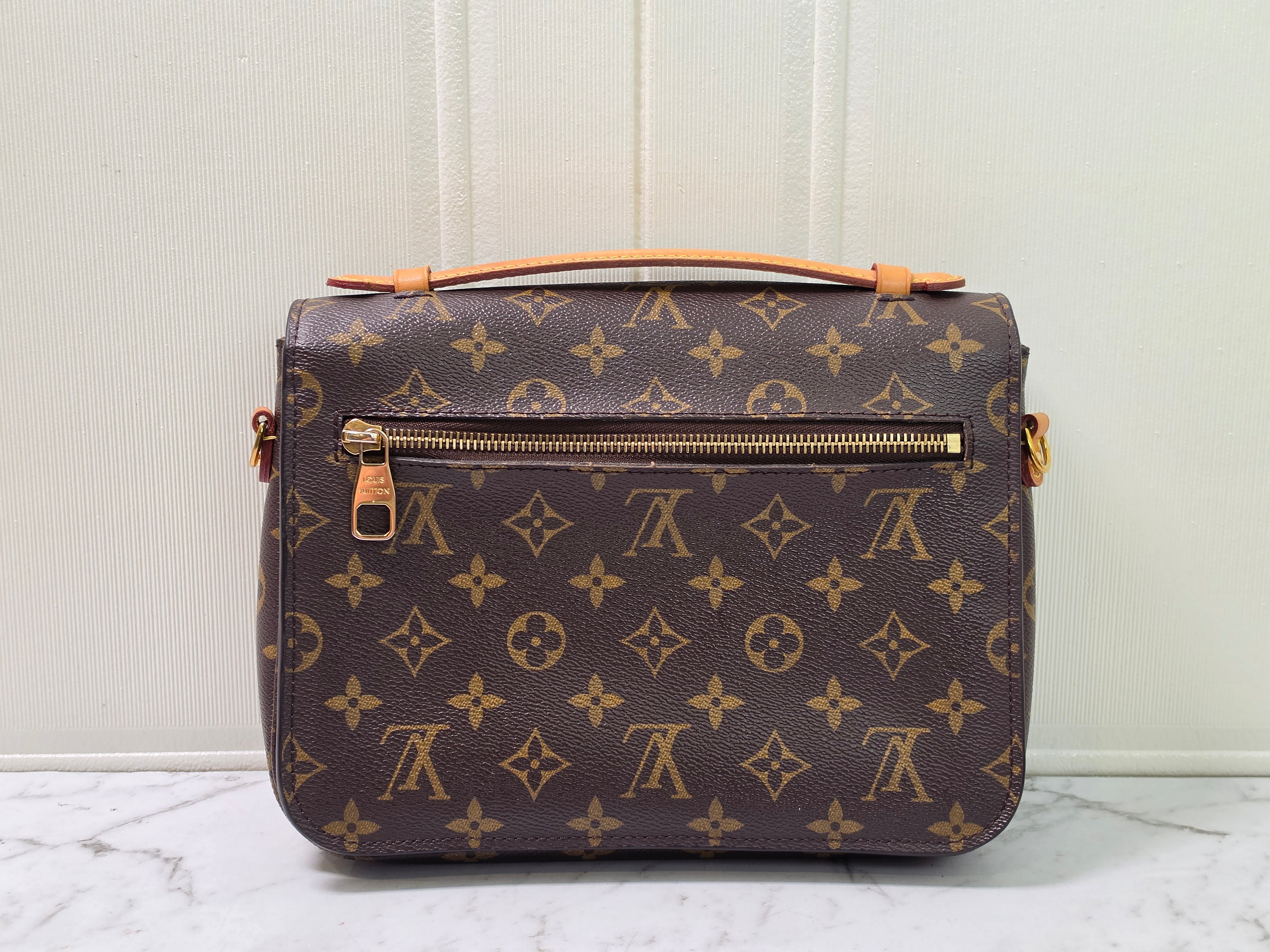 Louis Vuitton Pochette Métis