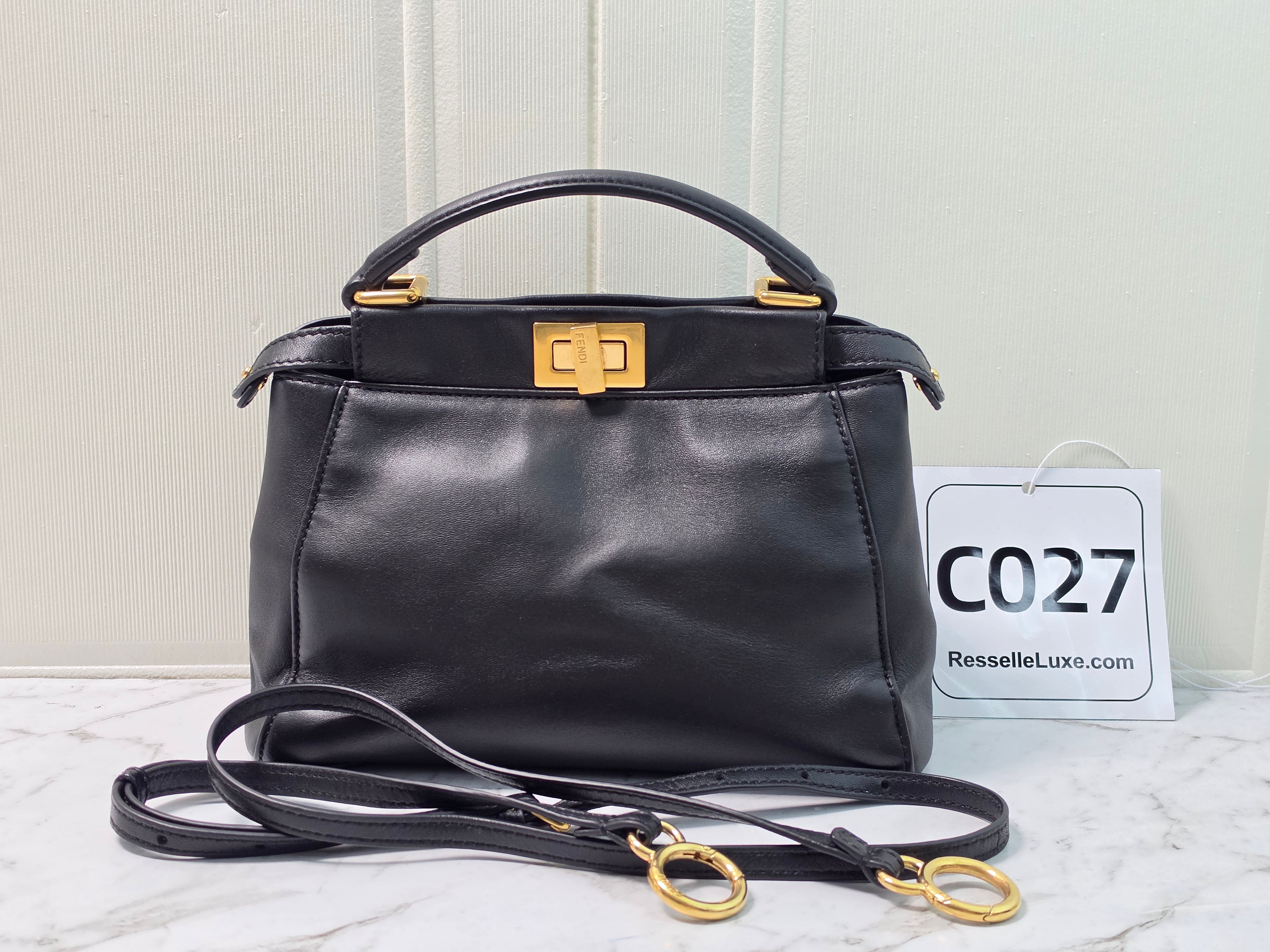 Fendi small Peekaboo Handbag in Smooth Black