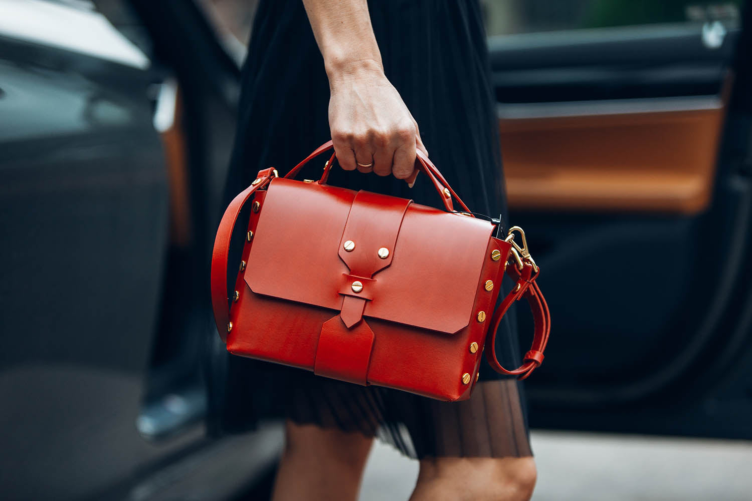 The Timeless Charm of Luxury Handbags — Why They’re More Than Fashion