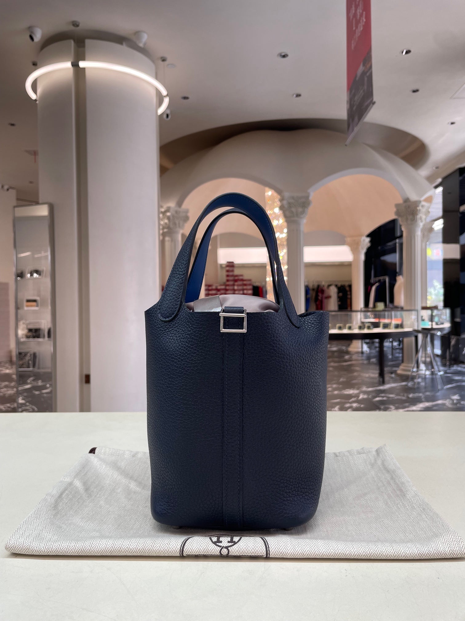 Hermès Picotin Lock 18 Stamp Z