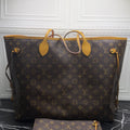 Louis Vuitton Neverfull GM Tote Bag in Classic Monogram