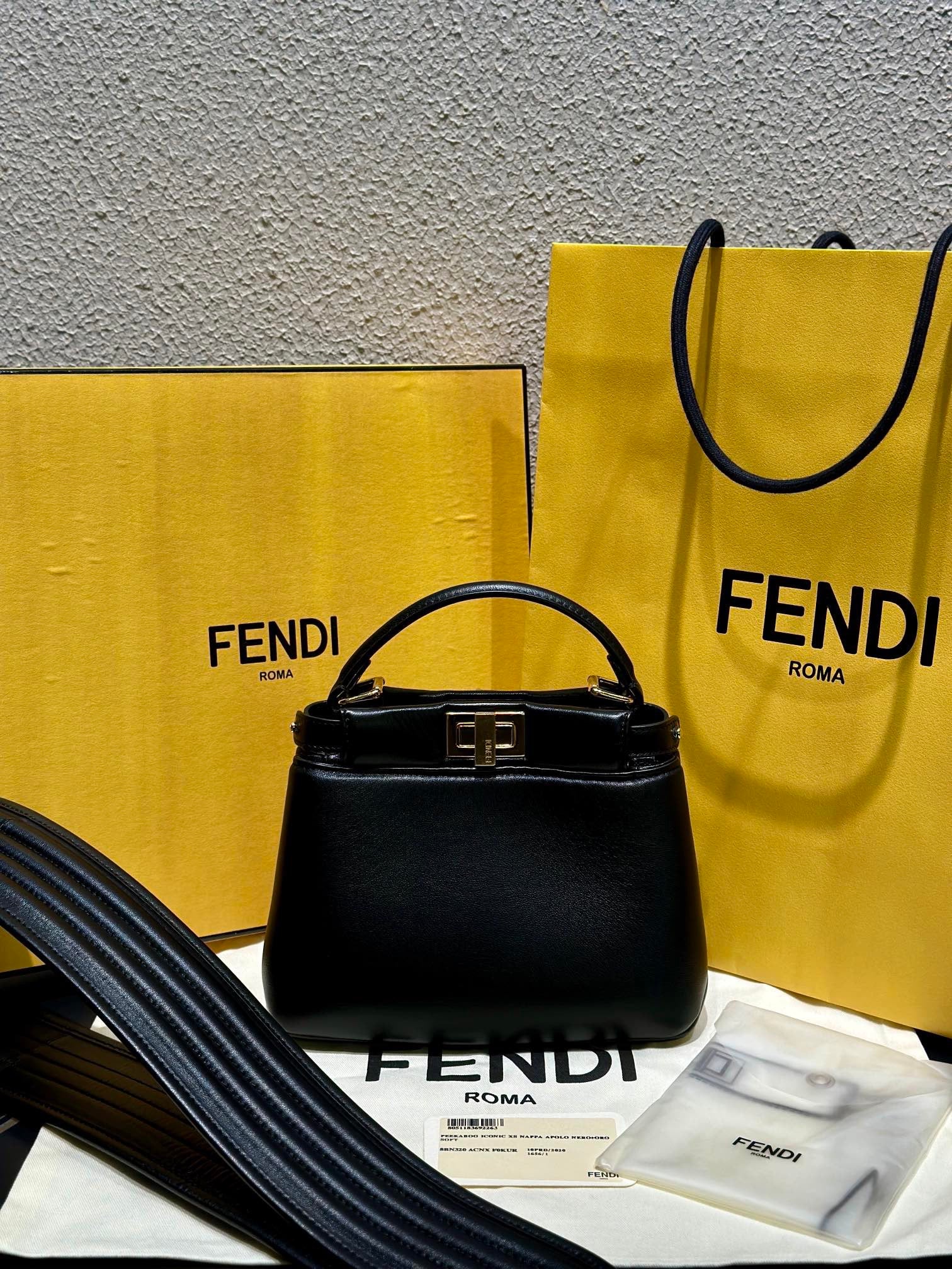 Fendi peekaboo iconic XS 20cm Near Nee