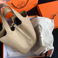 Hermès Picotin Lock 22 Bucket Bag