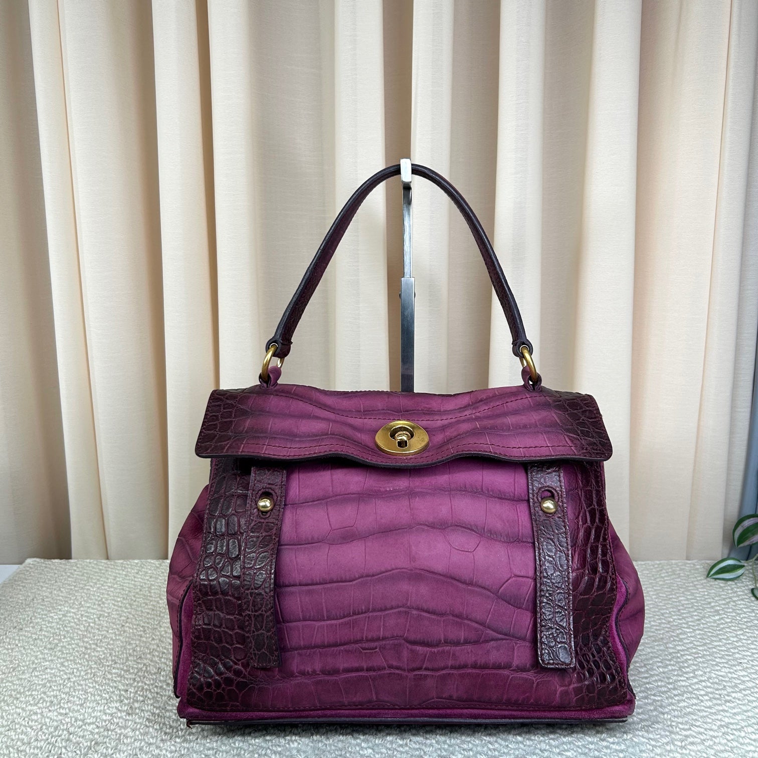 SAINT LAURENT Muse Handbag