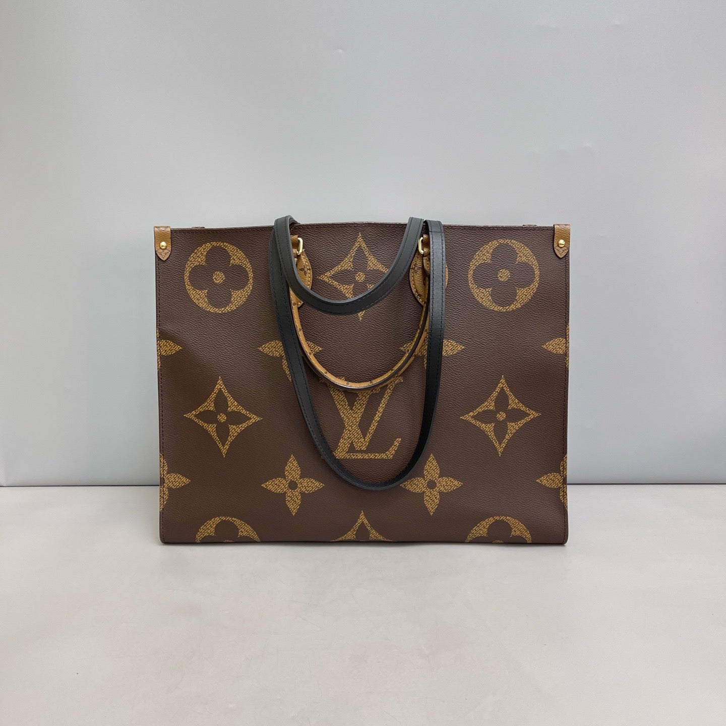Louis Vuitton GM OnTheGo Giant Two-Tone Monogram Canvas