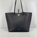 Louis Vuitton Lockme Go Grained