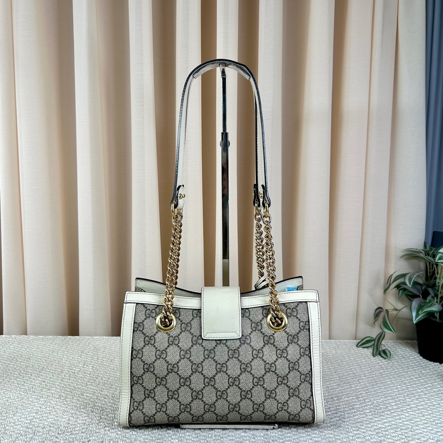 Gucci GG Supreme Padlock Chain Shoulder Bag