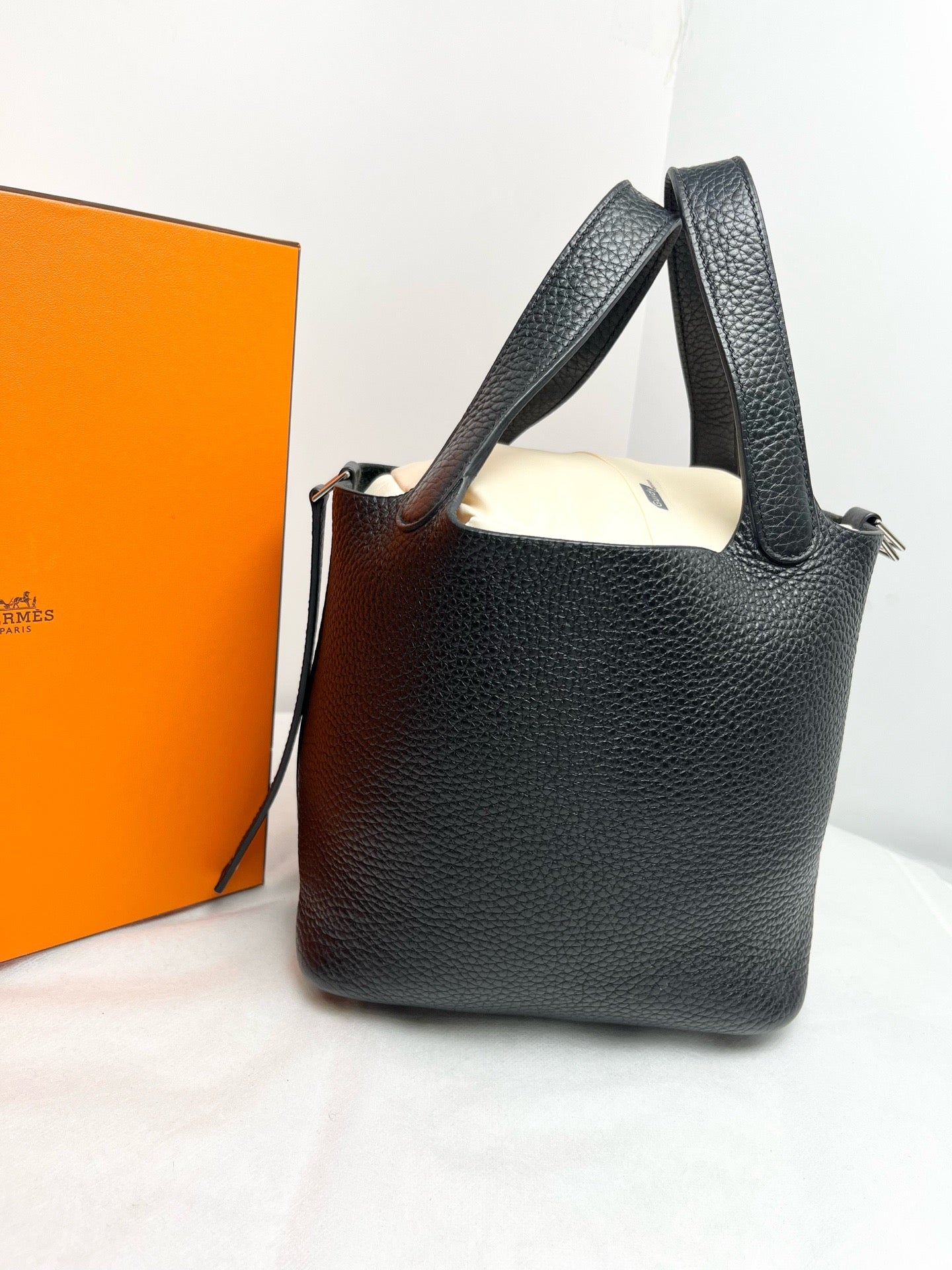 Hermès Picotin 18 Black Stamp c