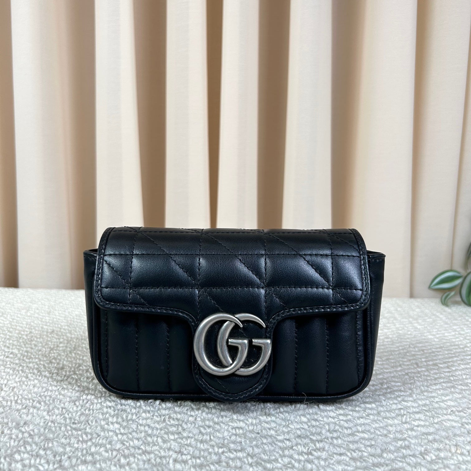Gucci GG Marmont Mini Quilted Leather Chain