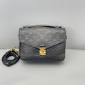 Louis Vuitton Pochette Metis Black Monogram