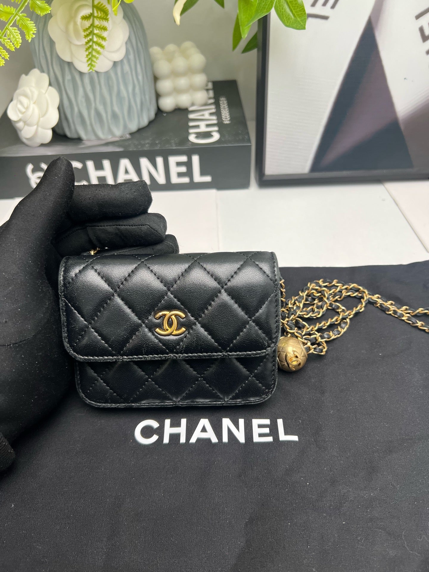 Chanel WOC