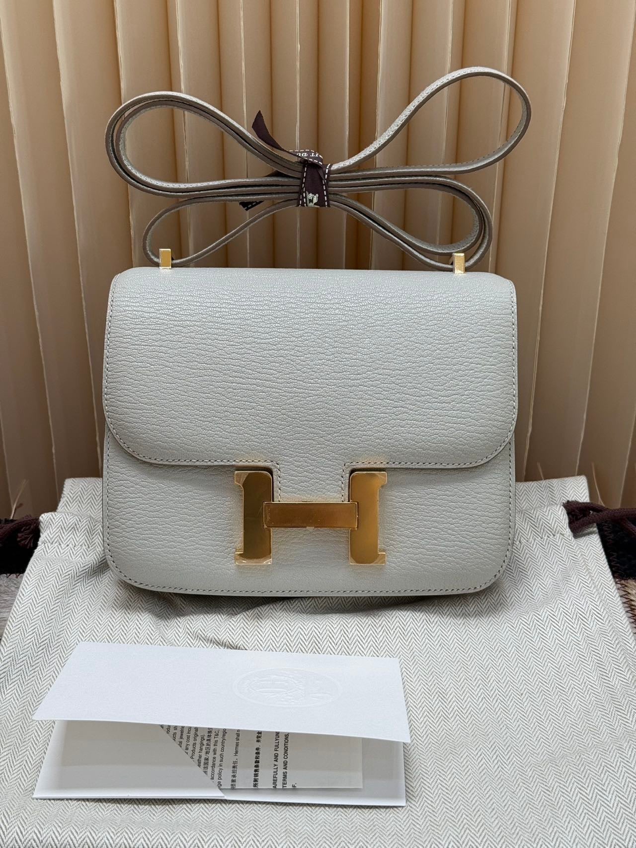 Hermes Constance 19 Gris Perle