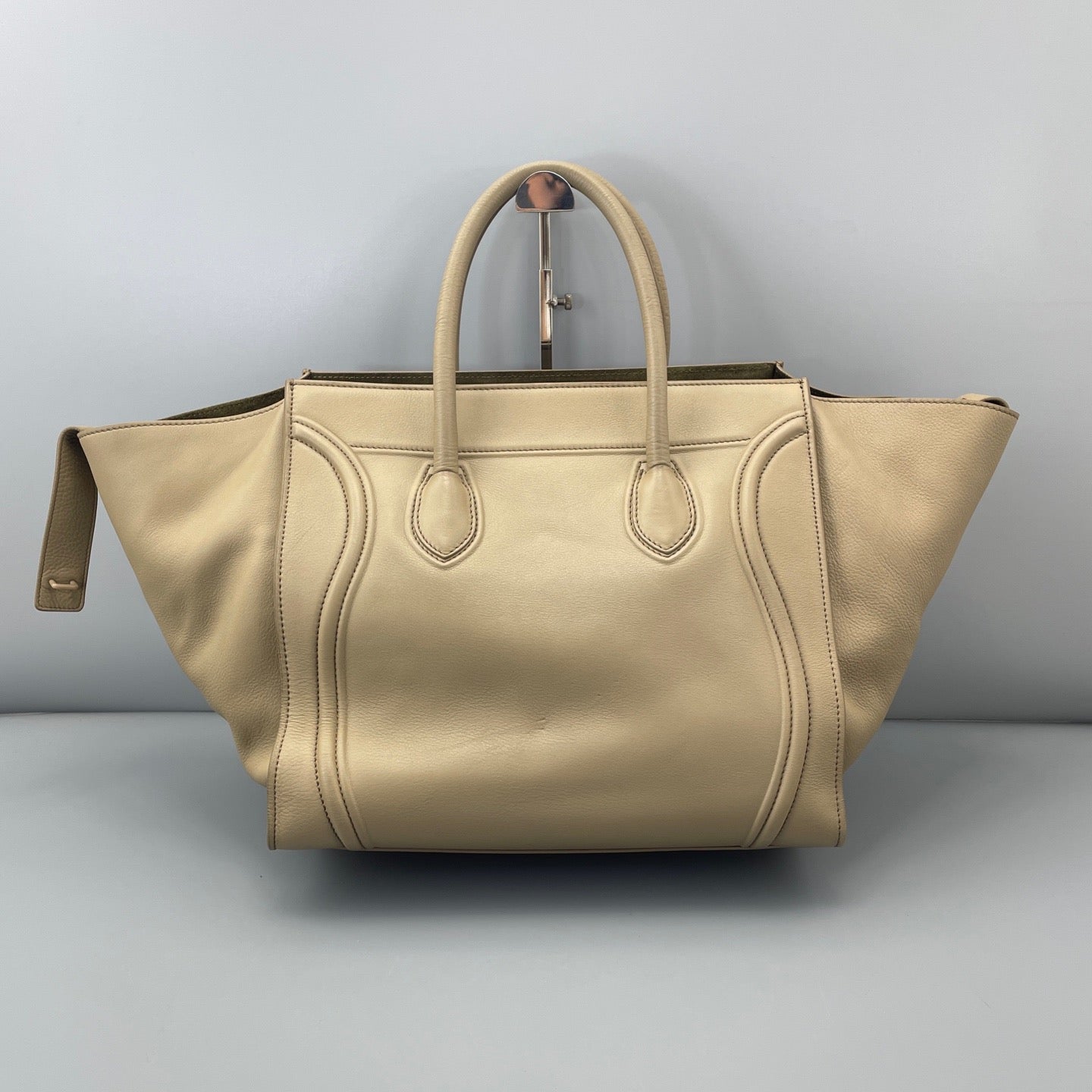 Celine Luggage Phantom Large Beige