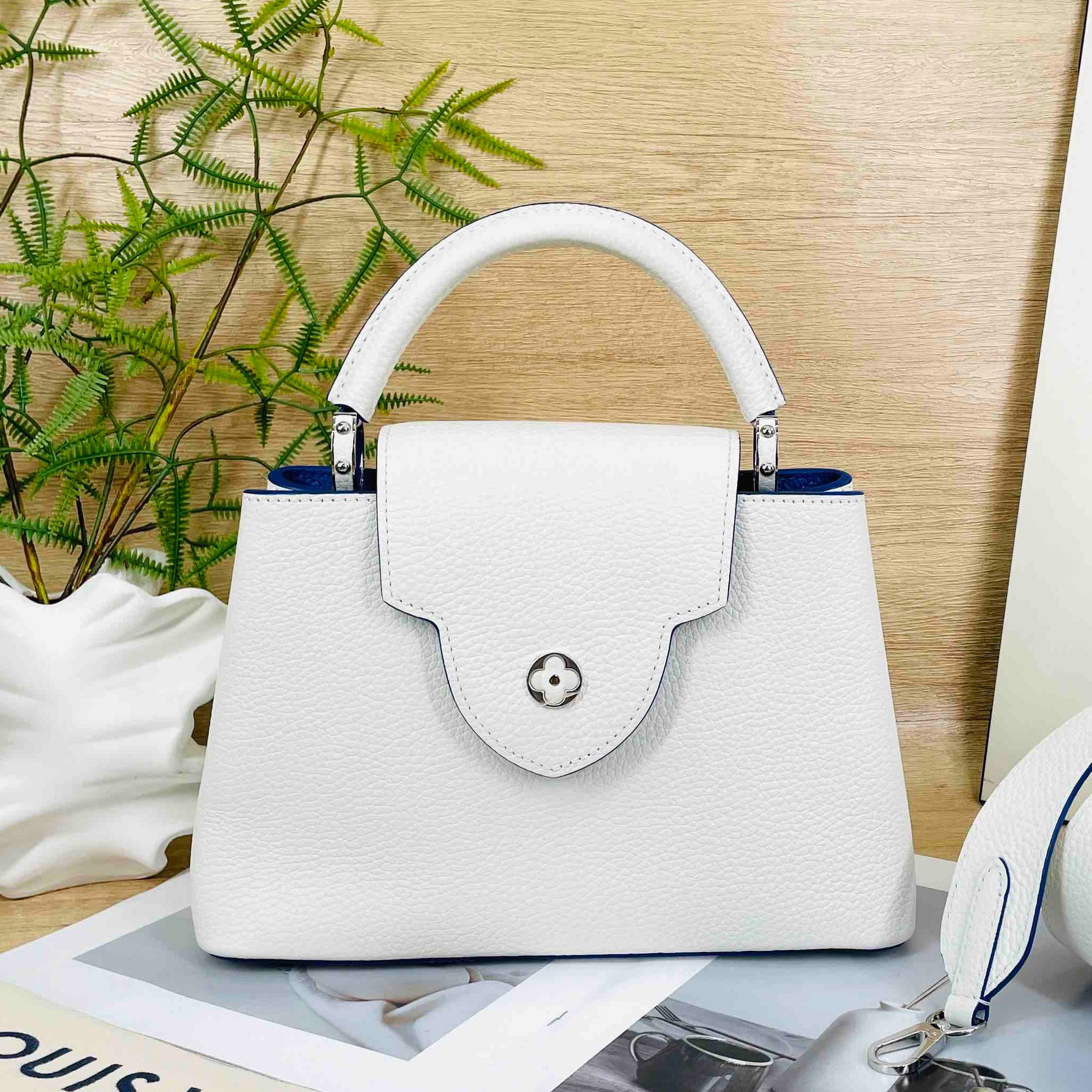 Louis Vuitton Capucines BB Shoulder Bag