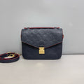 Louis Vuitton Pochette Métis