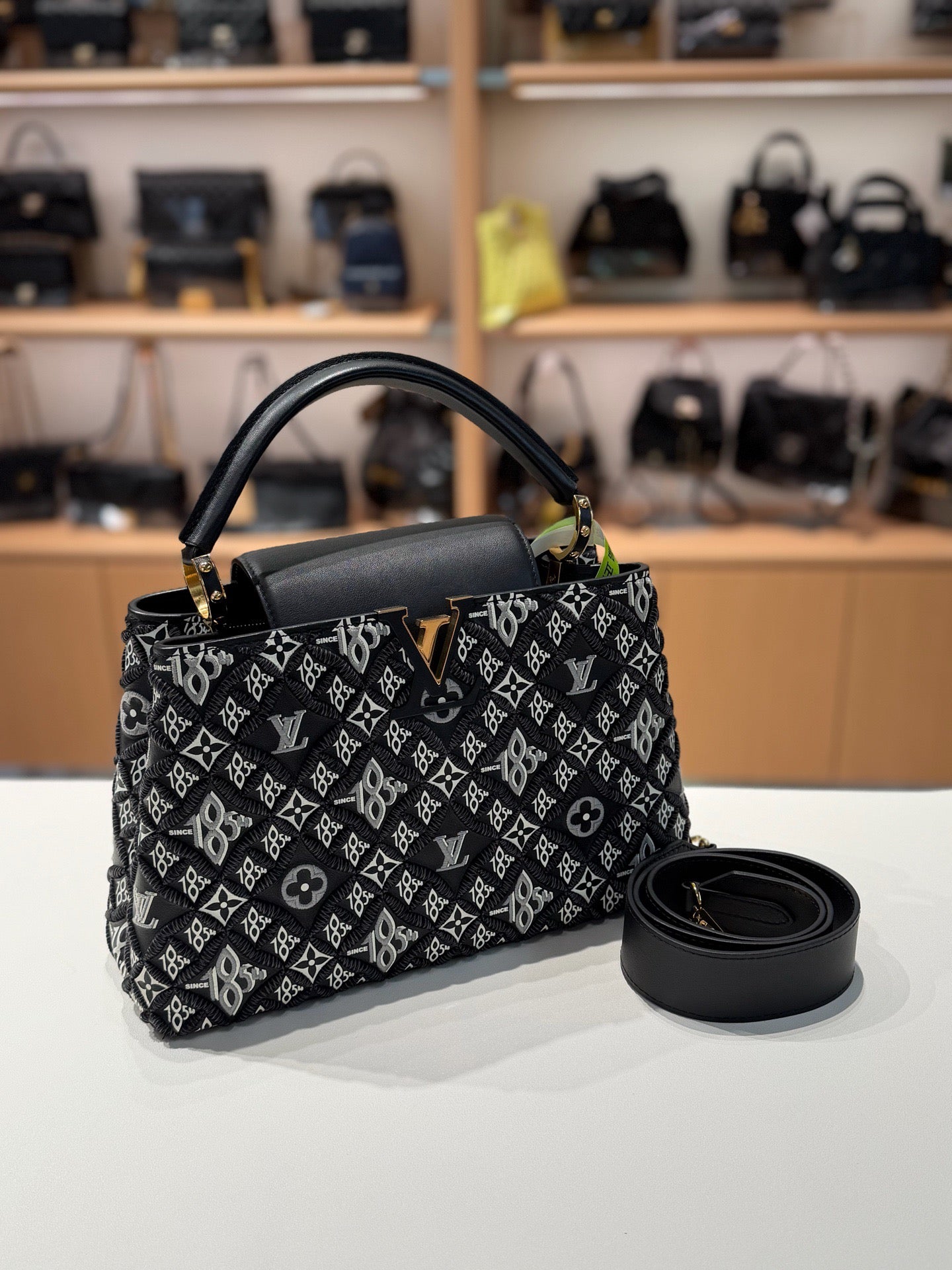 Louis Vuitton Capucines MM 1854