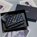 CHANEL 2.55 WOC