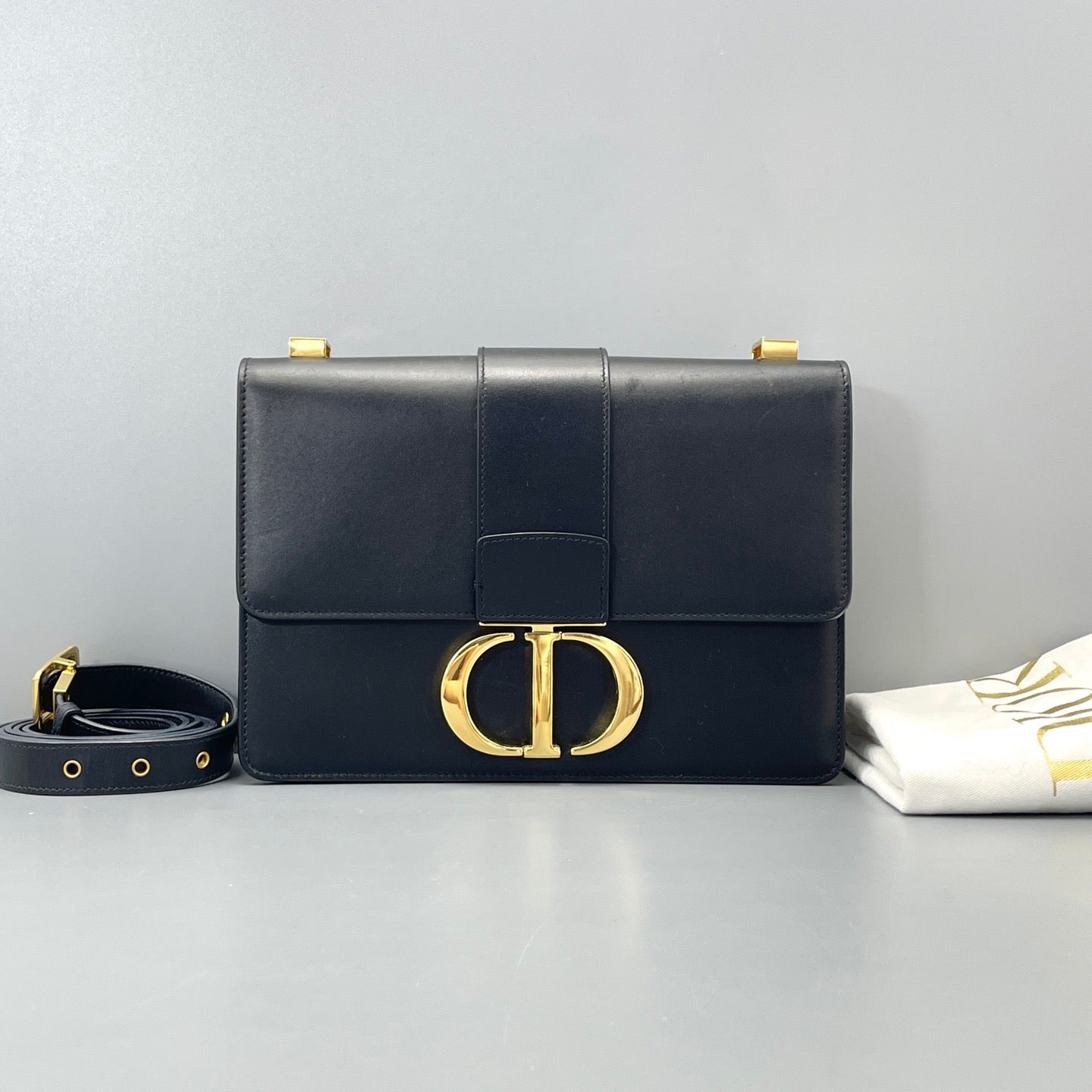 Christian Dior 30 Montaigne Black