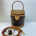 Louis Vuitton Cannes Monogram Giant Reverse 2019