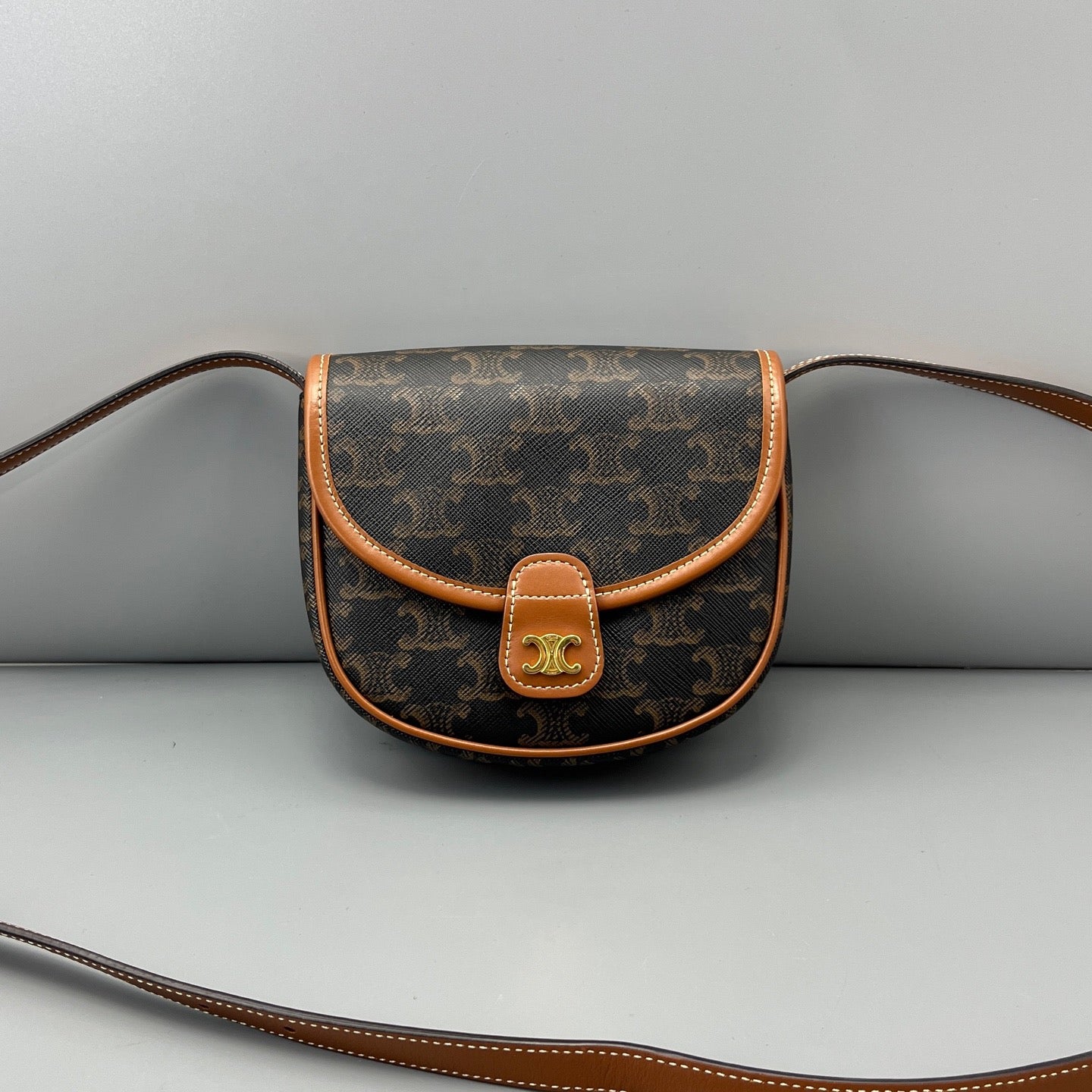 Celine Medium Triomphe Saddle Bag