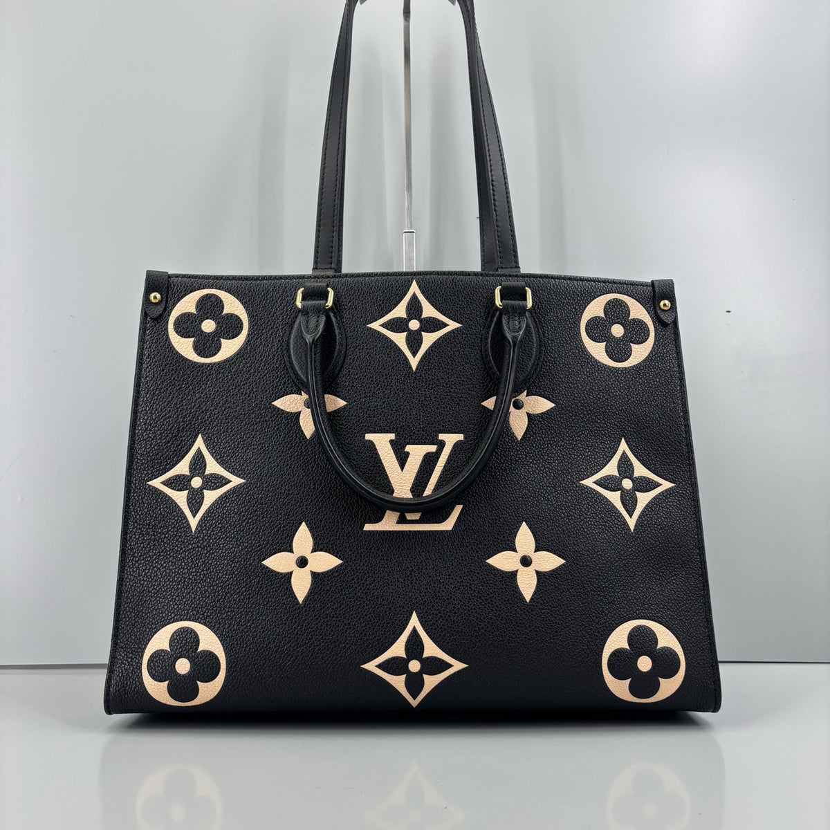 Louis Vuitton OnTheGo MM Bicolor Empreinte