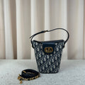 30 Montaigne Mini Bucket Bag 11cm