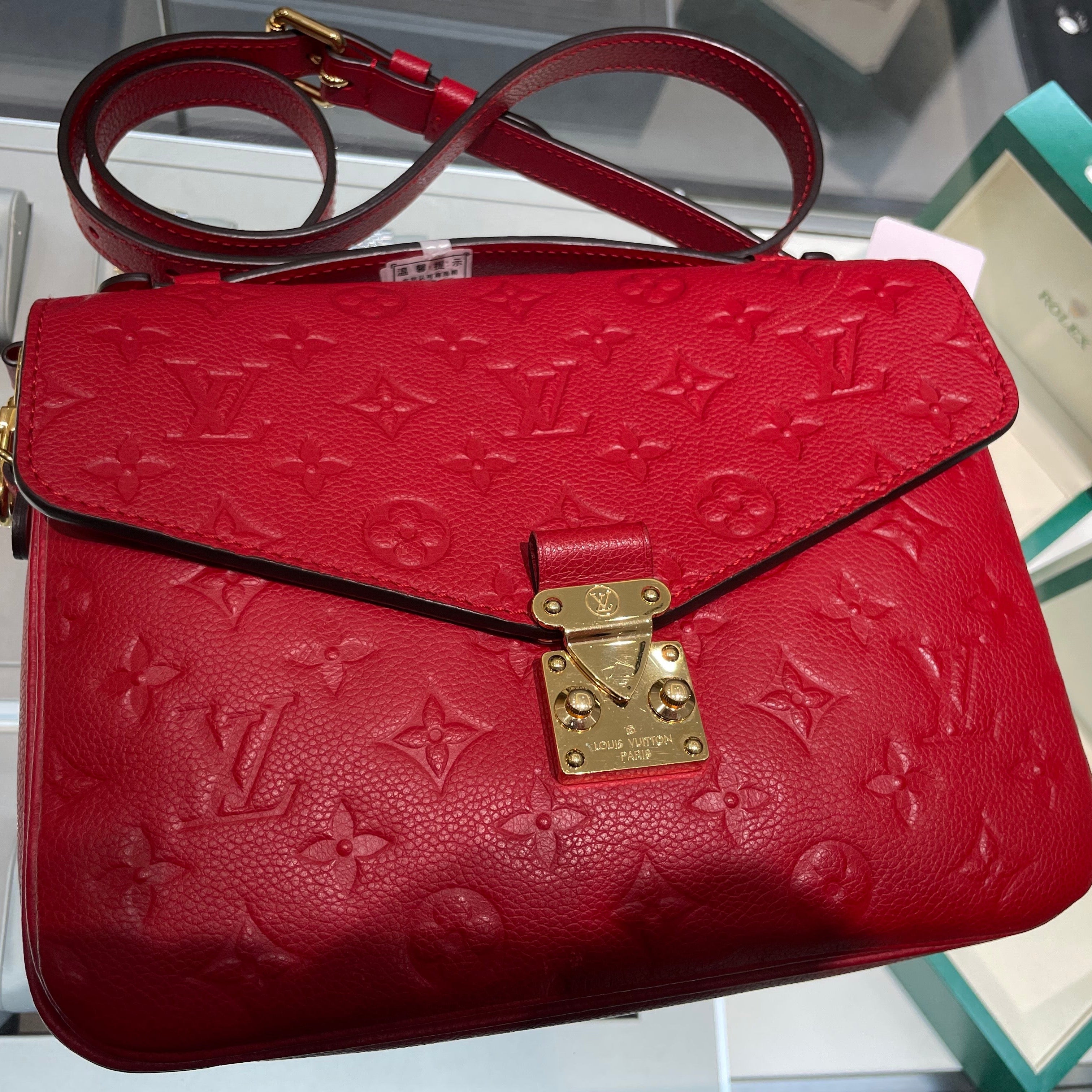 Louise Vuitton Métis red