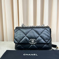 CHANEL 19 Bag
